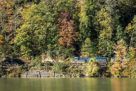 Hawks Nest Train